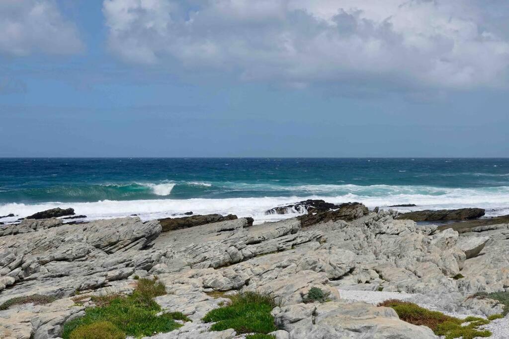Whales & Waves Villa เฮอร์มานุส ภายนอก รูปภาพ
